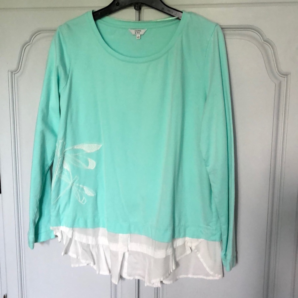 Crown and Ivy top